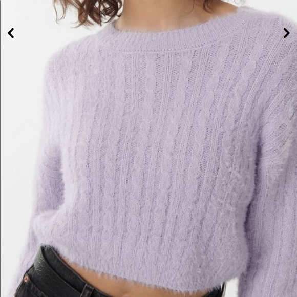 Fuzzy crop sweater - Picture 2 of 5
